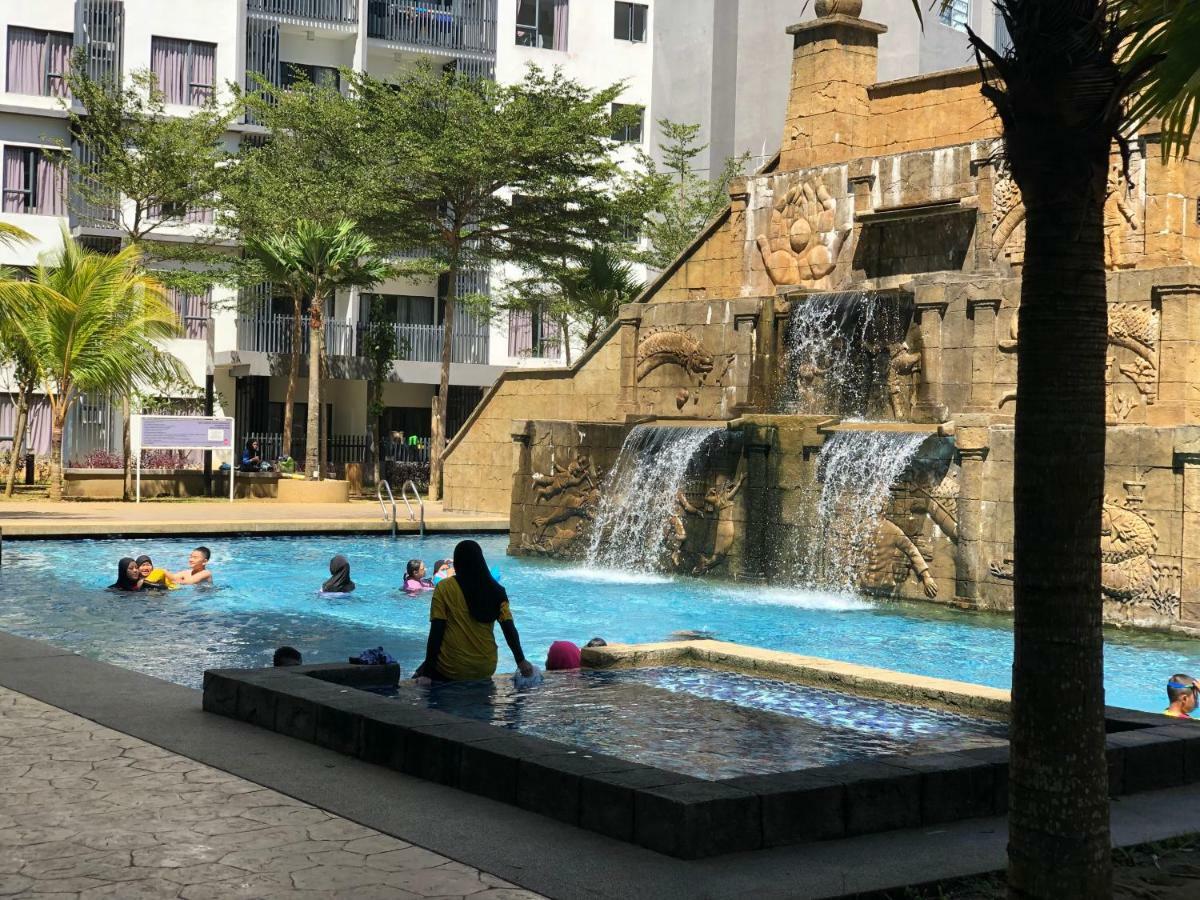 Swiss Garden Residence Pool Sea View Beach Resort Luxury Apartment & Family Suite Kuantan Luaran gambar