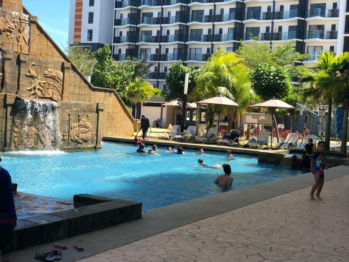 Swiss Garden Residence Pool Sea View Beach Resort Luxury Apartment & Family Suite Kuantan Luaran gambar